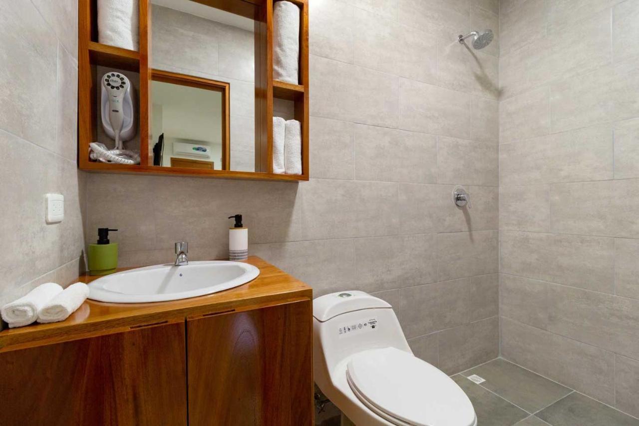 Plaza Luna Suites Puerto Ayora  Extérieur photo