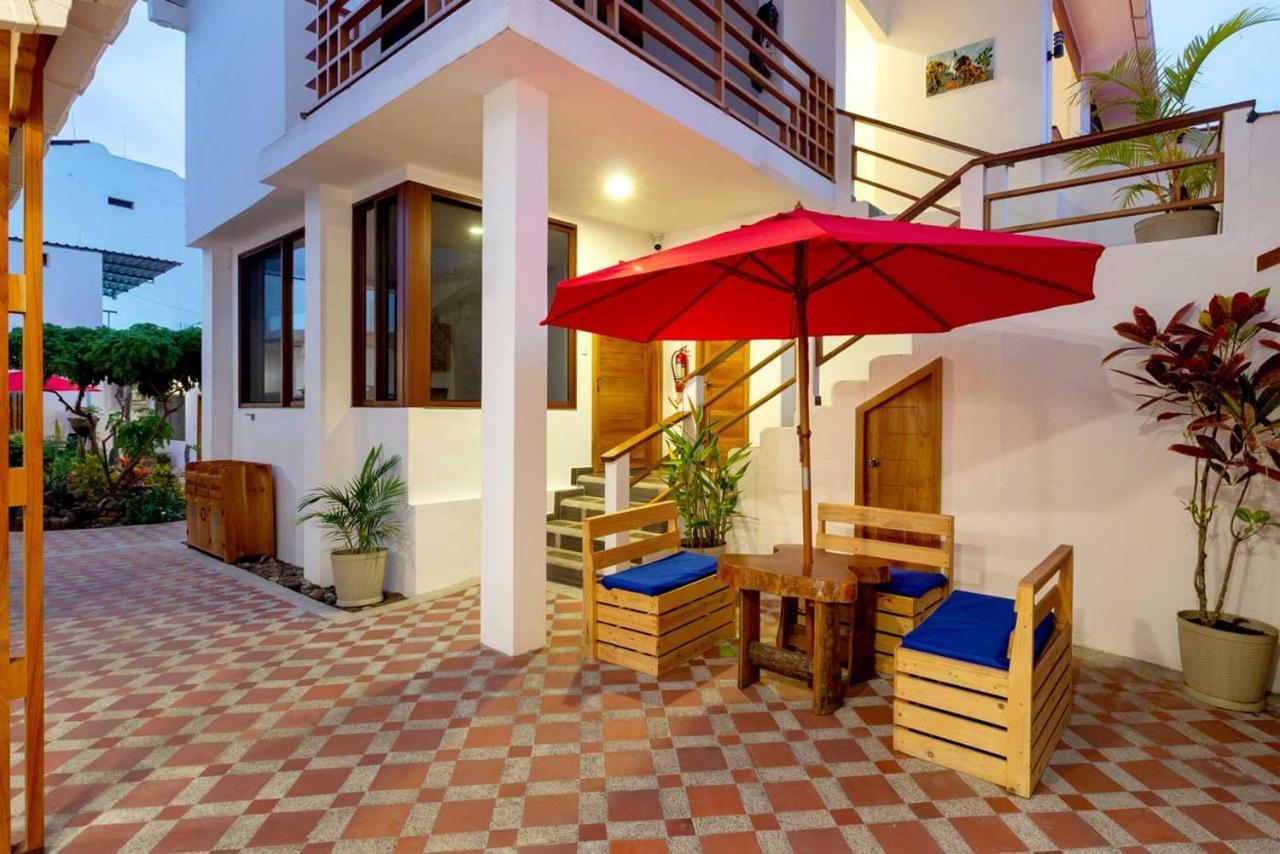 Plaza Luna Suites Puerto Ayora  Extérieur photo