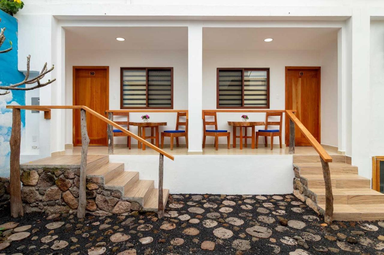 Plaza Luna Suites Puerto Ayora  Extérieur photo