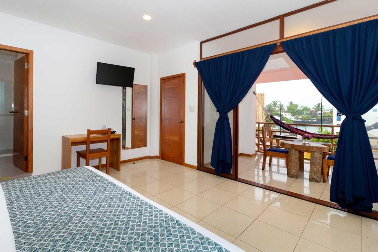 Plaza Luna Suites Puerto Ayora  Extérieur photo