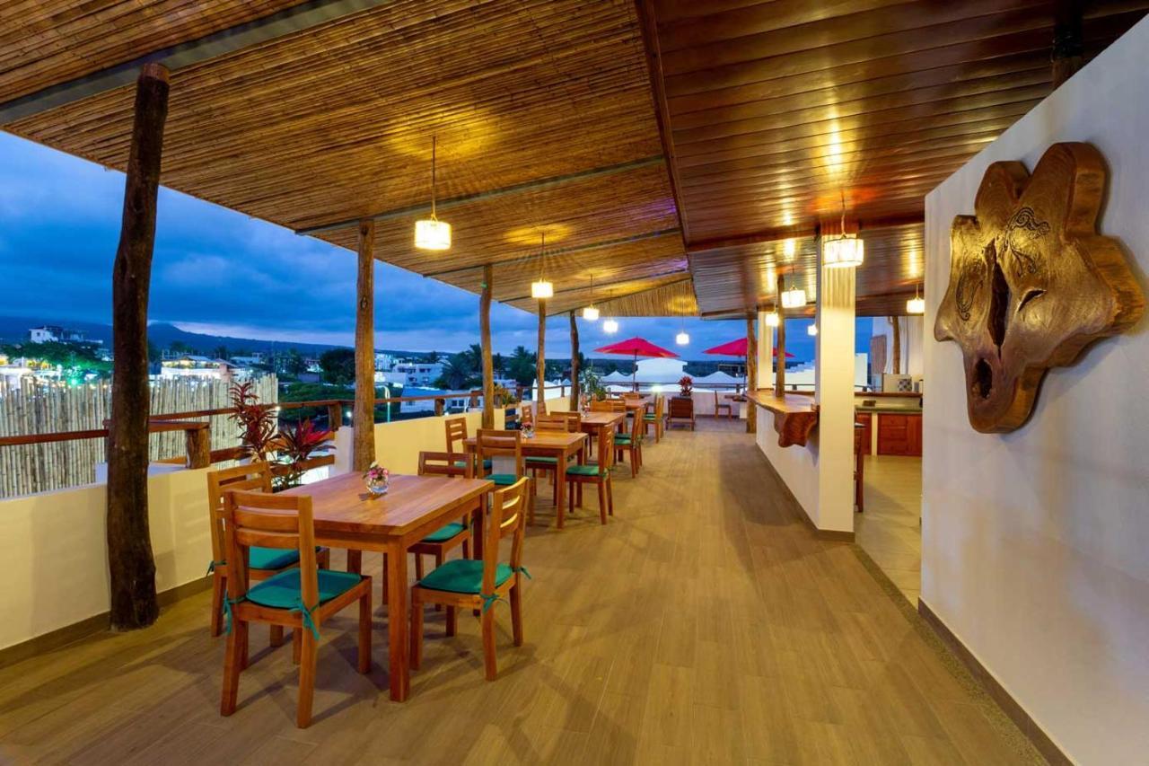 Plaza Luna Suites Puerto Ayora  Extérieur photo