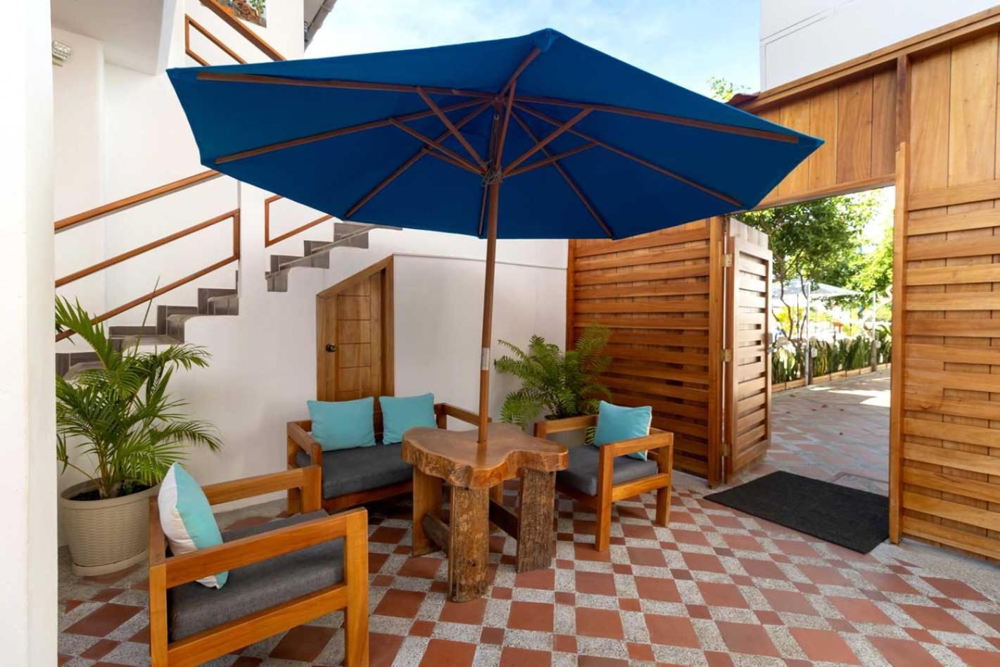 Plaza Luna Suites Puerto Ayora  Extérieur photo