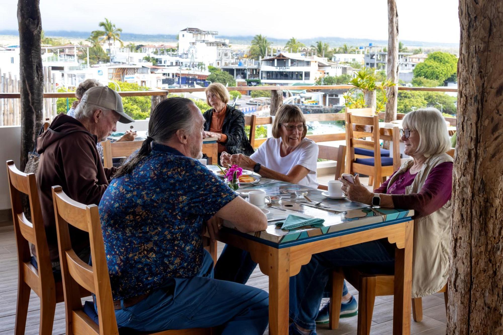 Plaza Luna Suites Puerto Ayora  Extérieur photo